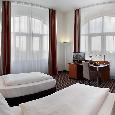 H+ Hotel